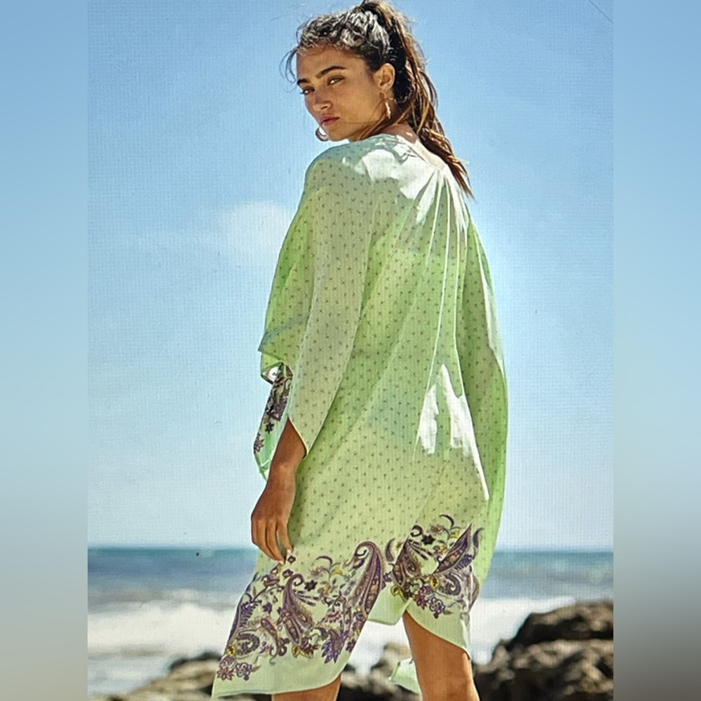 Paisley Kimono - Picture 2 of 3